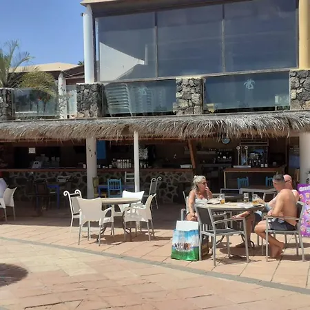 Oasis Waves House Papagayo * קורלחו